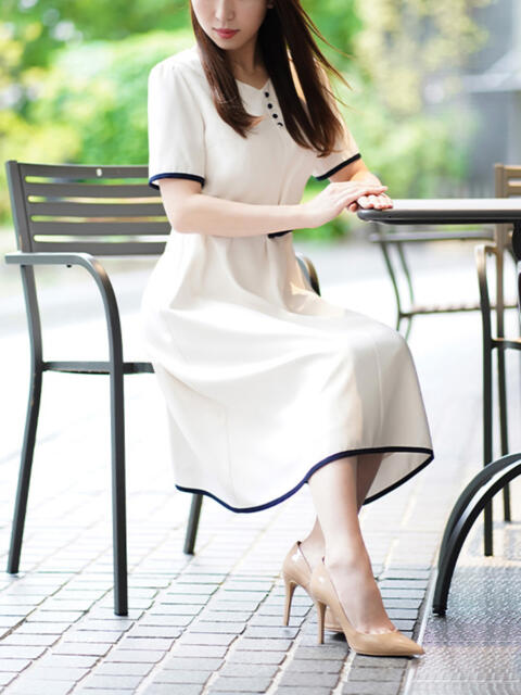 真白 沙羽 大阪貴楼館(高級デリヘル)