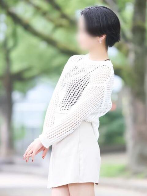 柏りさ【優等生】 素人専門　街角レディ（デリヘル）