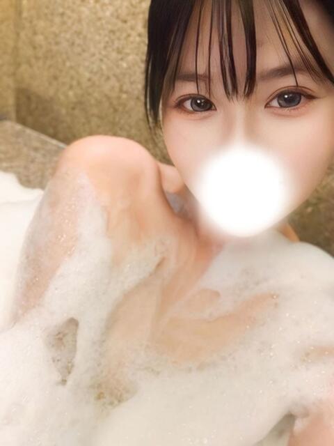 こころ◆ロリの桃尻にどぴゅっ 即イキ淫乱倶楽部（デリヘル）