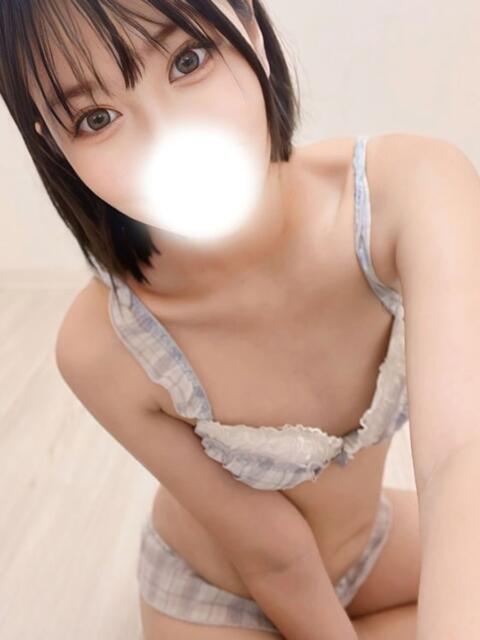 こころ◆ロリの桃尻にどぴゅっ 即イキ淫乱倶楽部（デリヘル）