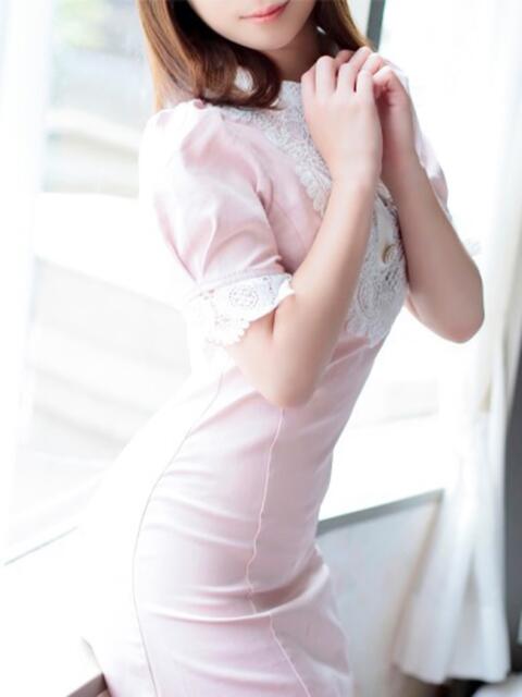 ことね　重盛さと美似ロリ系美人妻 CELEB FACE NAKASU（人妻ソープランド）