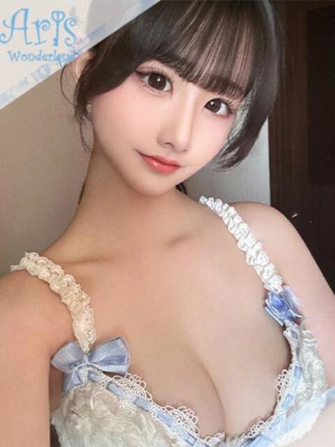 ふゆ【激推し超人気美少女】 Aris（アリス）☆超恋人空間☆沖縄最大級！！（ソープランド）