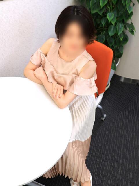 瑠李子 東京人妻フォーシーズンズ（人妻・熟女待ち合わせデリヘル）