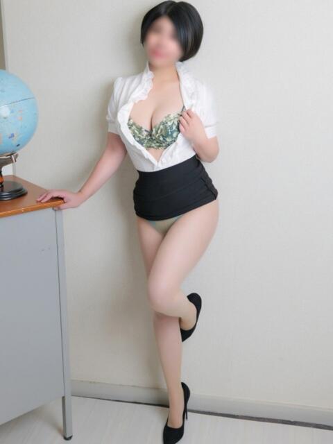 望月 えま イケない女教師 大阪店(ホテヘル&デリヘル)