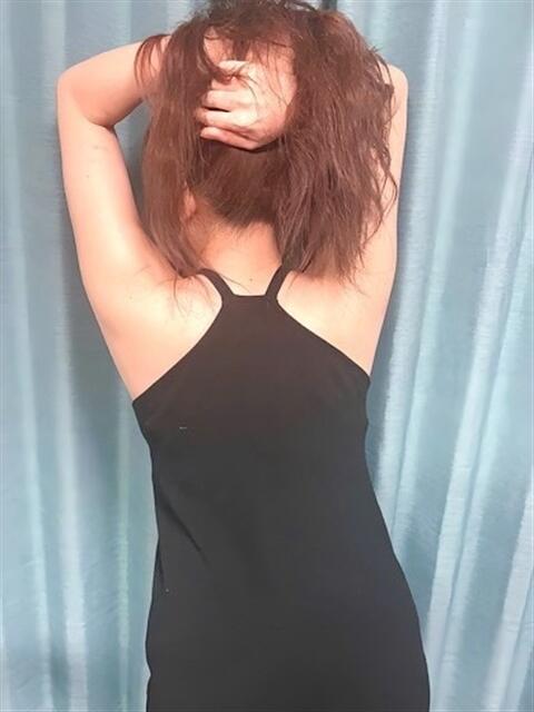 にな 佐賀人妻デリヘル 「デリ夫人」（人妻デリヘル）