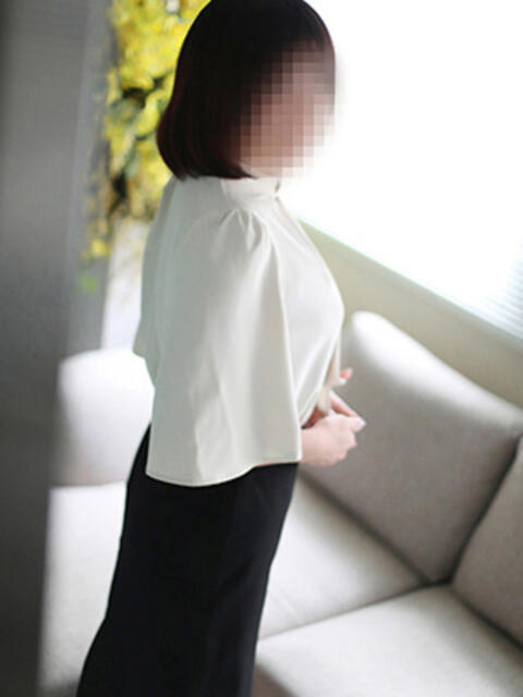 飯田(いいだ) 人妻出逢い会 百合の園 新宿店（人妻系デリヘル）