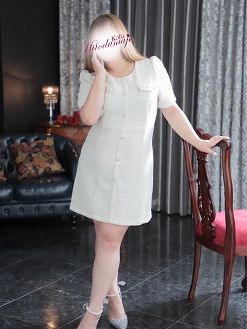 ななみ 甲府人妻城(人妻系デリヘル)