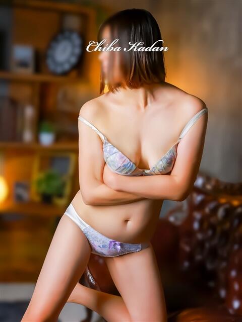 あいな 千葉人妻花壇（人妻デリヘル）