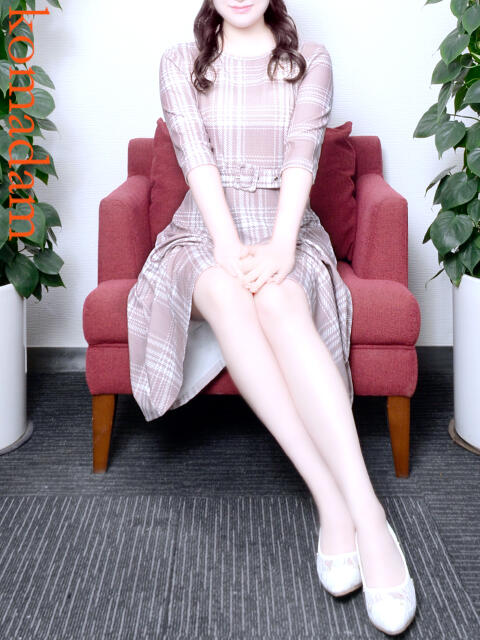 絢 東京白金コマダムPremium（清楚系デリヘル）