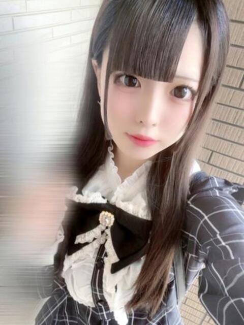 イヴ【合法ロリ18歳初風俗体験】 CLUB CHELSEA(クラブ チェルシー)福井（デリヘル）