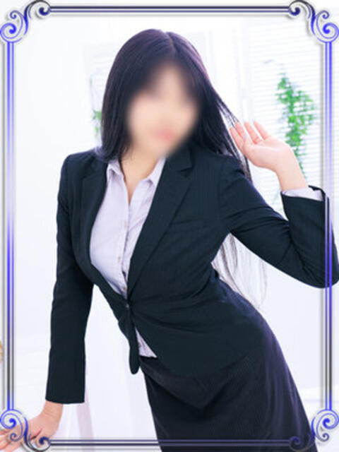 桜庭もも e女商事 池袋店（ホテヘル＆デリヘル）