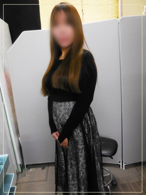 ゆみ 発情団地妻（人妻ホテヘル）