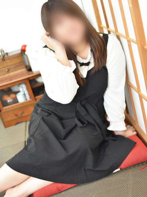 かのん(昭和65年生まれ) 熟年カップル名古屋~生電話からの営み~(人妻・熟女デリヘル)