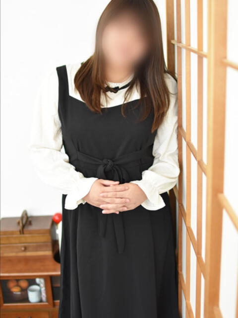 かのん(昭和65年生まれ) 熟年カップル名古屋~生電話からの営み~(人妻・熟女デリヘル)