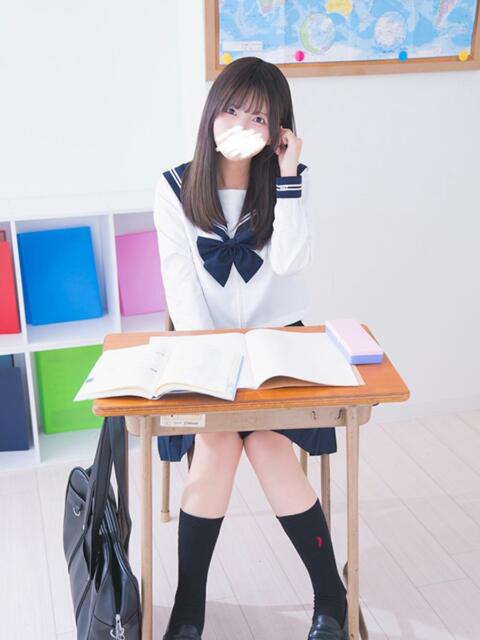 向井 ひより 夜這い&イメクラ妄想する女学生たち谷九校(ホテヘル)