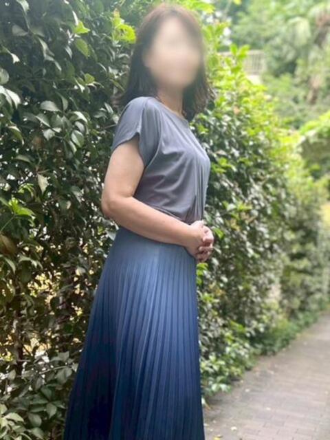 まなみ 鶯谷おかあさん（熟女デリヘル）