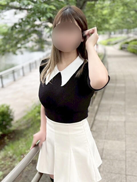 うみ かりんと赤坂（派遣型オナクラ）