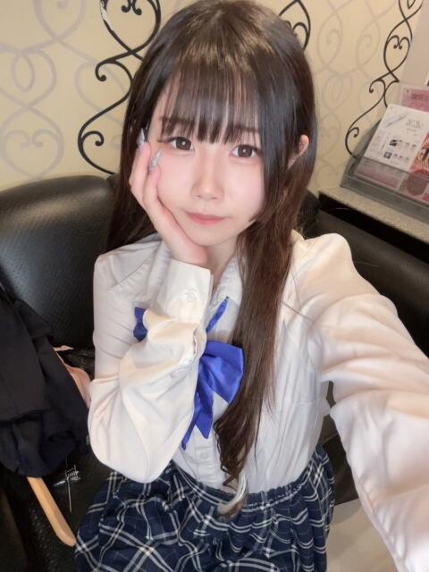 るり 舐めたくてグループ～君とサプライズ学園～越谷校（デリヘル）