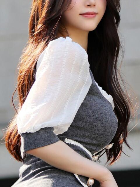 月乃 呼音里 マダム麗奈大阪（会員制VIP専用デリヘル）