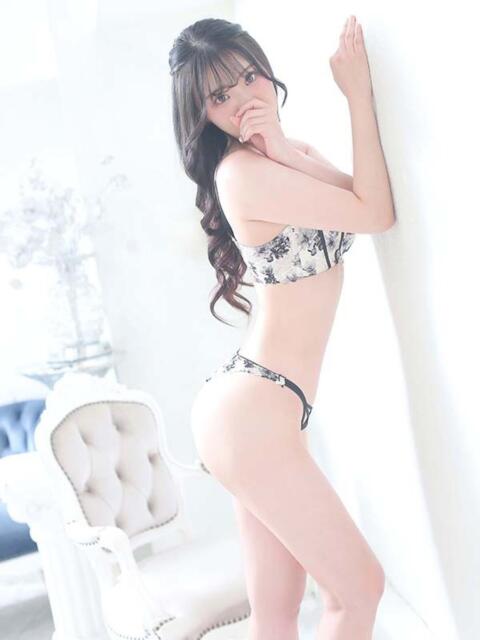 憂亜/うあ クラブ バレンタイン大阪（素人美女専門デリヘル）