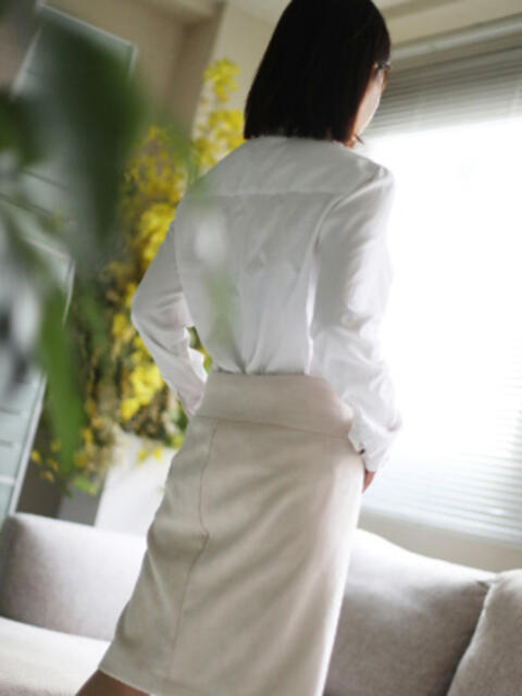 南雲(なぐも) 熟女出逢い会『百合の園』目黒店(熟女デリヘル)