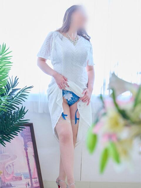 やよい 梅田アバンチュール(人妻ホテヘル)