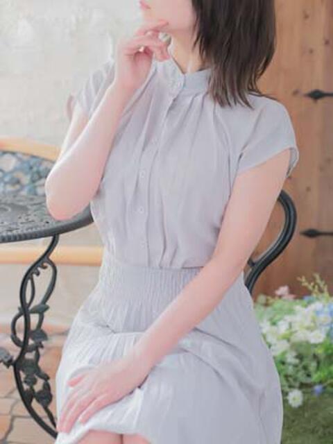 えみり 奥様メモリアル（デリヘル）