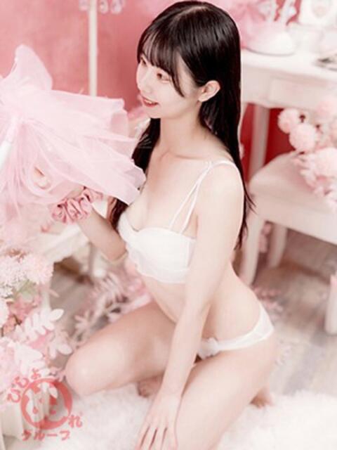 エナコ びしょぬれ潮吹秘書（素人コスプレデリヘル）