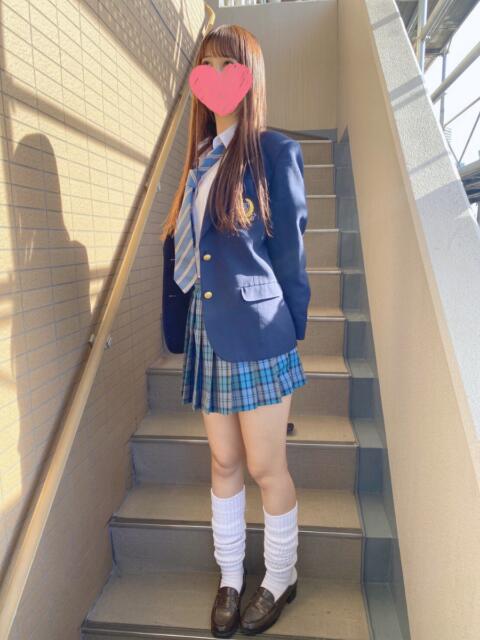 新入生 まい 青チェと赤チェ(派遣型オナクラ&リフレ)