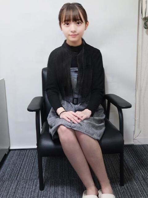 ろりか☆ロリ処女×美脚☆ ハイクラスド素人倶楽部(デリヘル)