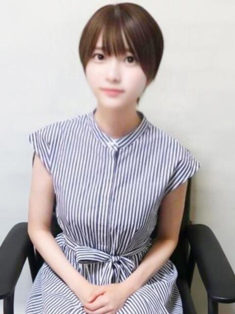 しほり☆Gカップスレンダー美少女☆ ハイクラスド素人倶楽部(デリヘル)