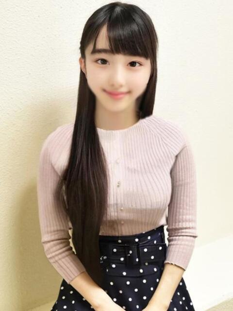 ろりは☆スレンダーGカップ美脚処〇☆ ハイクラスド素人倶楽部(デリヘル)