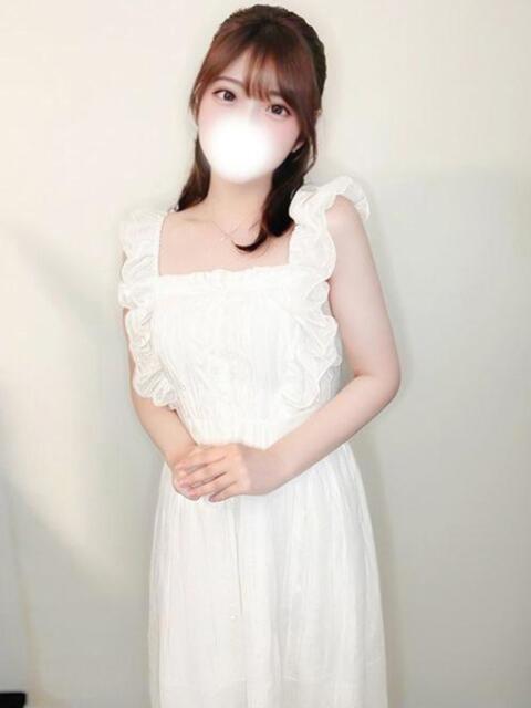 りりさ♪反則級の可愛さ! 女子大生専門店白百合(デリヘル)