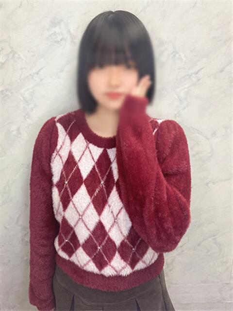 もも 渋谷くいーんず（素人専門ホテヘル＆デリヘル）