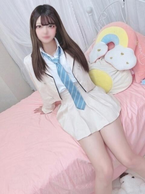 ゆら E+アイドルスクール新宿・歌舞伎町店（デリヘル）