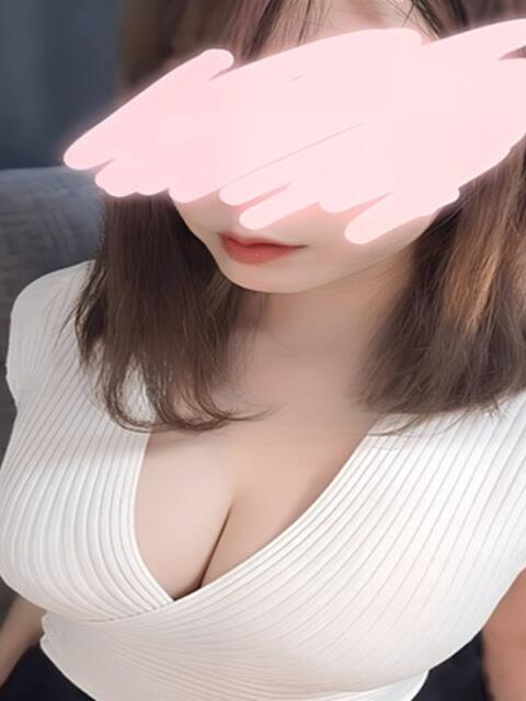 はる エステティシャンの彼女（【非風俗】メンズエステ）