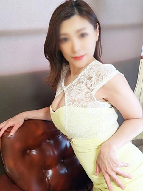 一ノ瀬あん ママとお姉さん鶯谷(近親相姦系官能デリヘル)