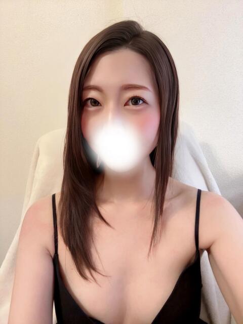 れみ 美人妻・素人ミッドタウン(人妻系デリヘル)