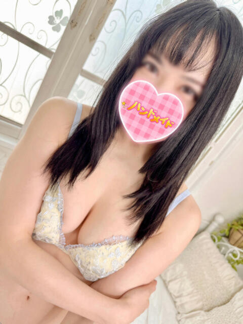 りりさ 神田ハンドメイド(美少女手コキ専門店)