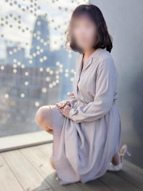 えみ 新宿・新大久保おかあさん（熟女デリヘル）