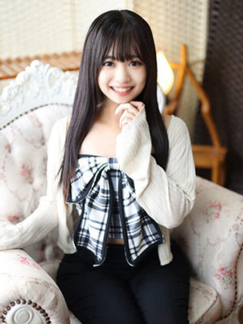 西浦ひろこ 断りきれない美人マッサージ嬢たち（デリヘル＆エステ）