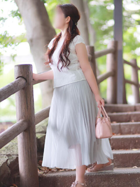 みなみ 出会い系人妻ネットワーク 上野〜大塚編（人妻系デリヘル）