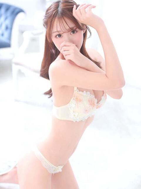 エミリ クラブ バレンタイン大阪（素人美女専門デリヘル）