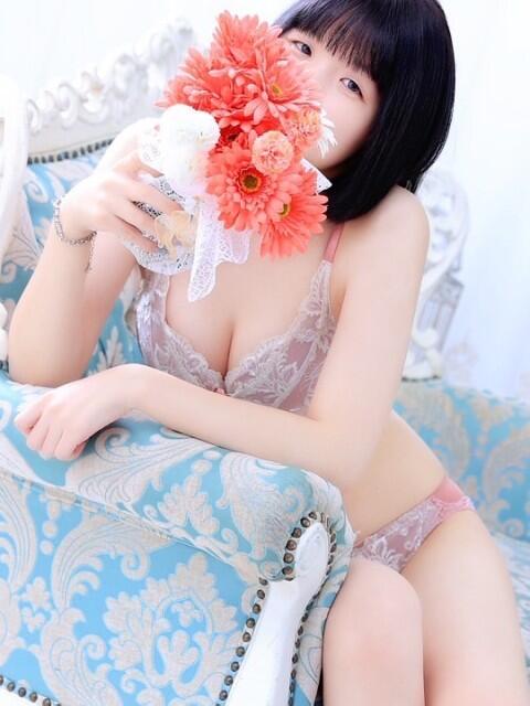 もえか☆超可愛いロリ超極上モデル PREMIUM萌え可愛いチョコレート～全てのステージで感動の体験を～（デリヘル）