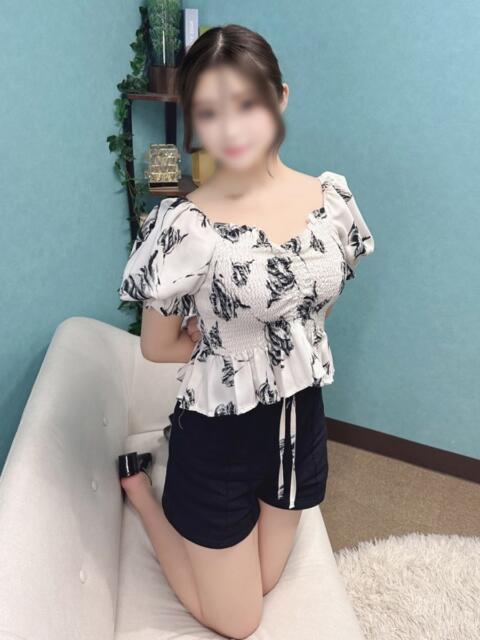 しおり 横浜ひよこ倶楽部(素人系夜這いイメクラ)