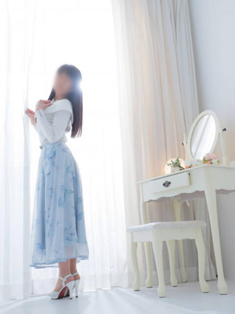 かりな 奥鉄オクテツ大阪(駅待ち合わせ型人妻デリヘル)