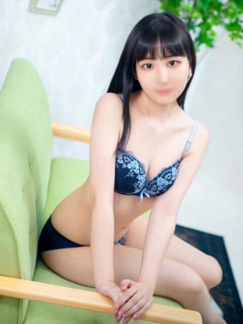 ちはや S級美女専門　ロイヤルリング（デリヘル）