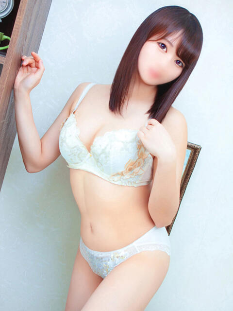 えみり S級美女専門　ロイヤルリング（デリヘル）