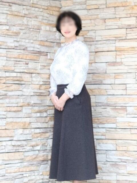 中川 極上でエッチな人妻(人妻・熟女デリヘル)