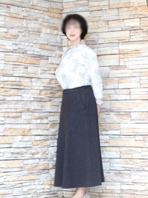 中川 極上でエッチな人妻(人妻・熟女デリヘル)